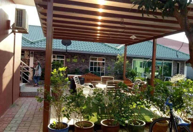 فندق D Lima Beach Inn