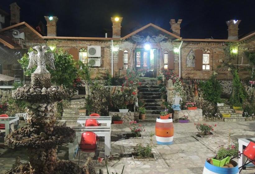 호텔 Keshtjella Syni Zi   Bujtine