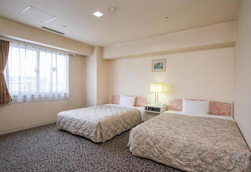 בית מלון כפרי Komoro Grand Castle