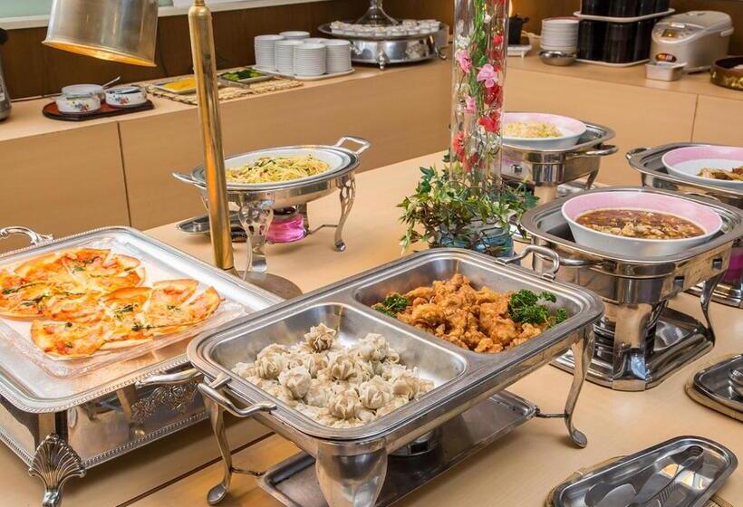 בית מלון כפרי Komoro Grand Castle