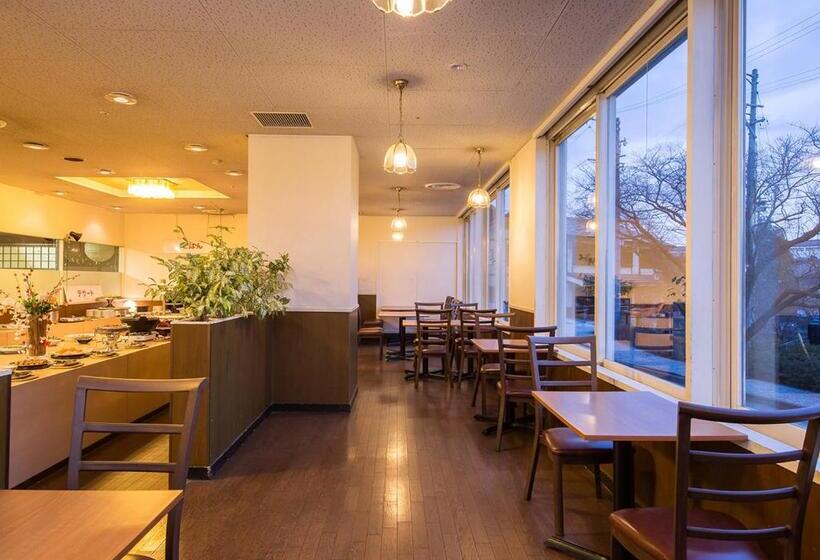 בית מלון כפרי Komoro Grand Castle