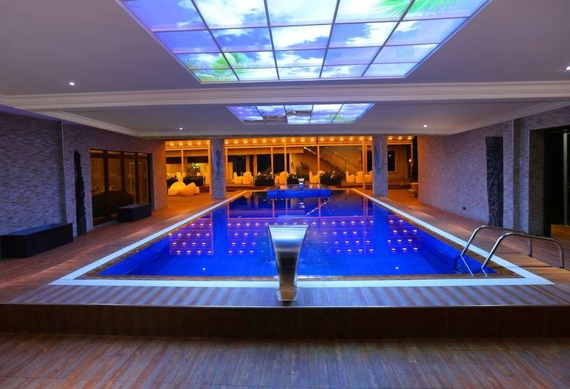 The Wells Carlton Hotel And Apartments