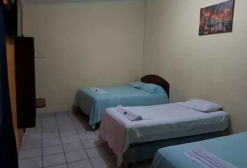 Mados Hotel Tamarindo