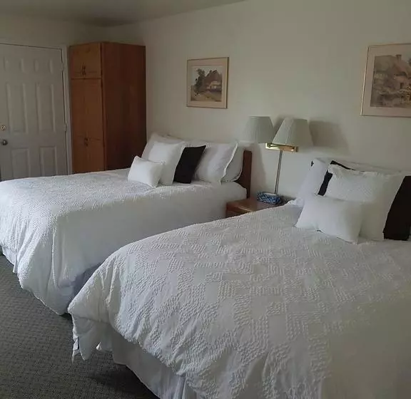 モーテル Covered Bridge Inn & Suites