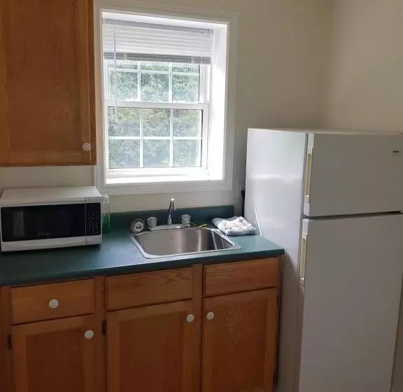 モーテル Covered Bridge Inn & Suites