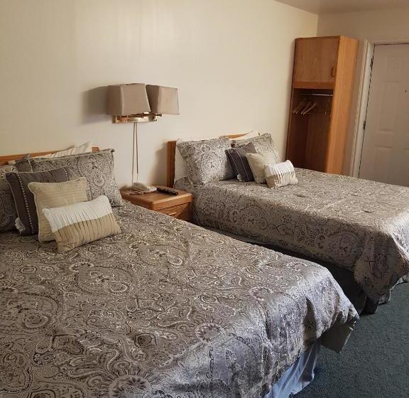 모텔 Covered Bridge Inn & Suites