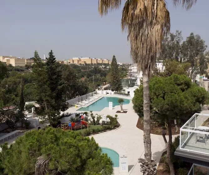 Urban Valley Resort & Spa