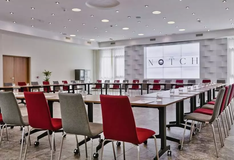 Urban Valley Resort & Spa