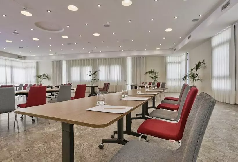 Urban Valley Resort & Spa