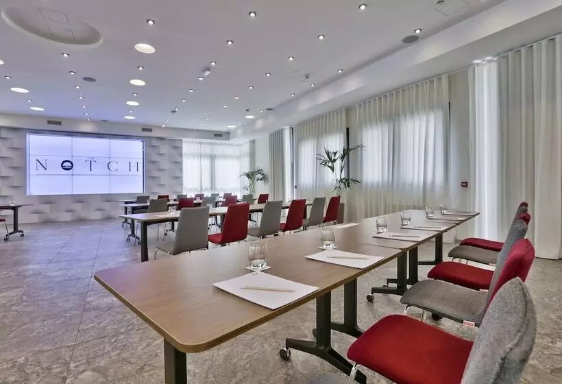 Urban Valley Resort & Spa