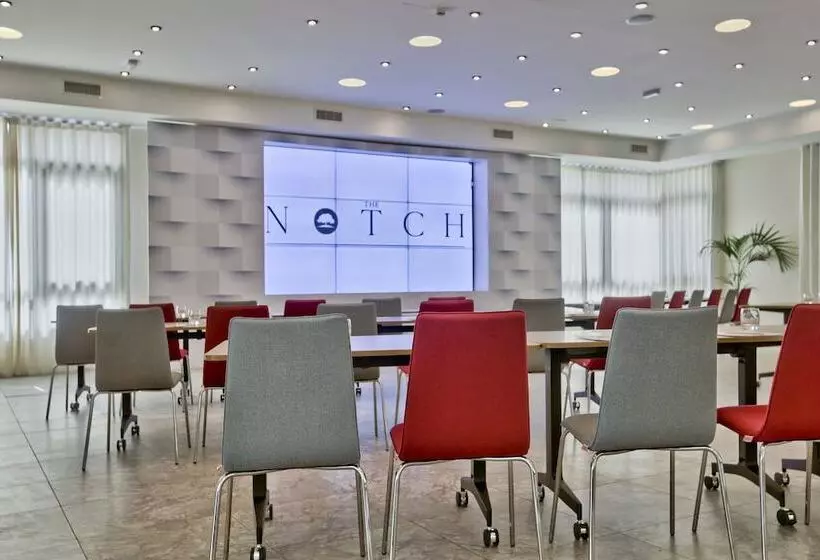 Urban Valley Resort & Spa