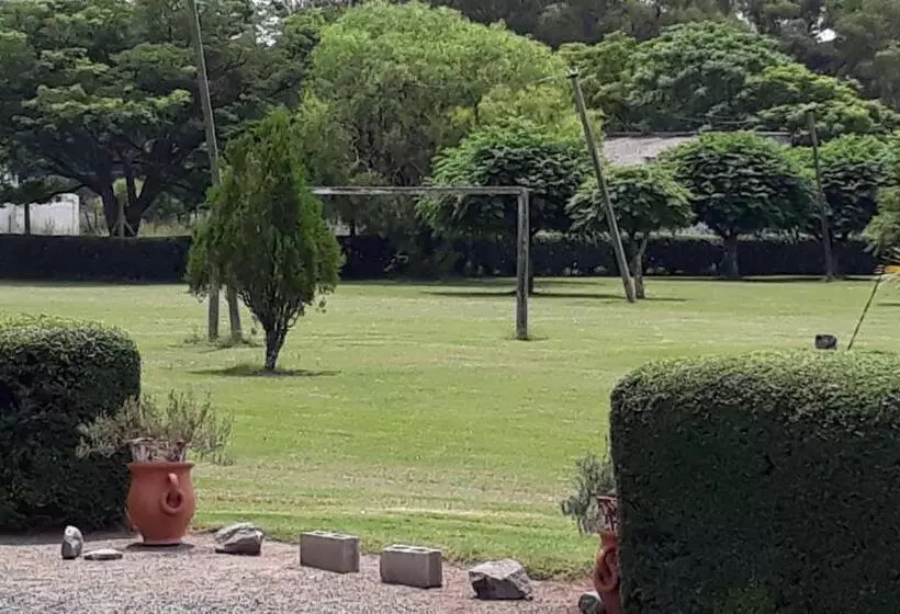 ユースホステル Posada De Campo San Cono