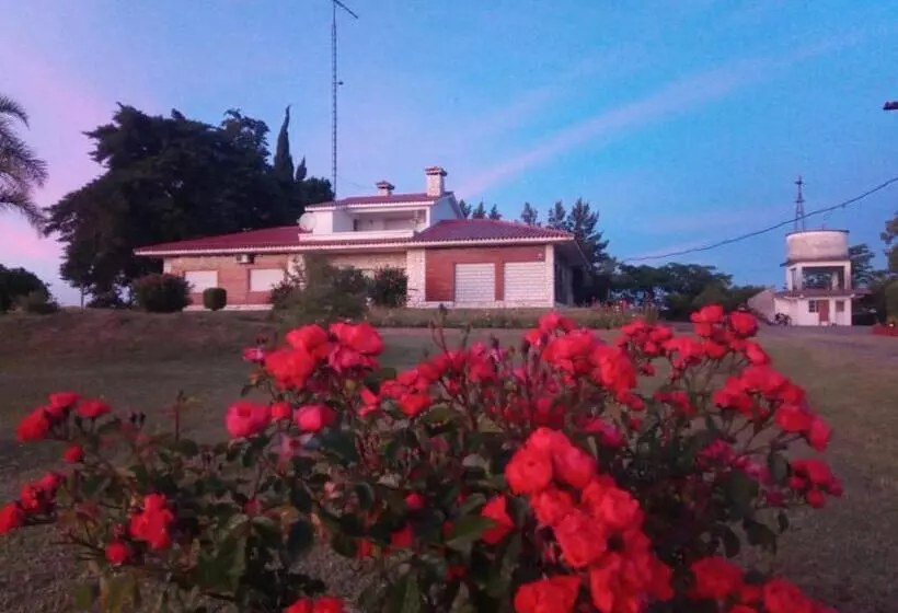 ユースホステル Posada De Campo San Cono