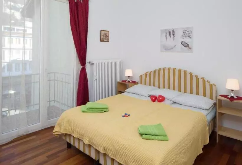 ベッドアンドブレックファースト Rooms Al Festival