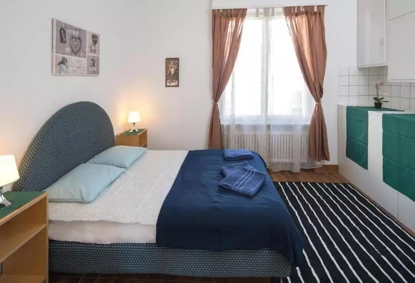 ベッドアンドブレックファースト Rooms Al Festival