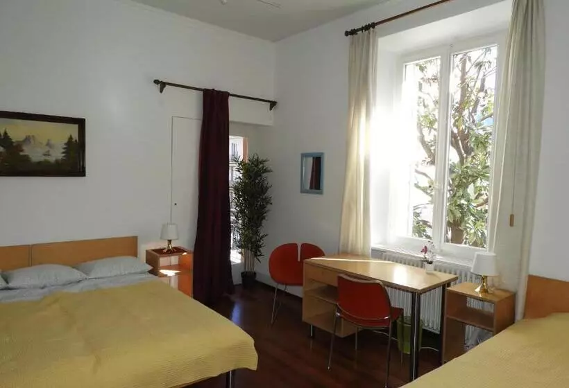 ベッドアンドブレックファースト Rooms Al Festival