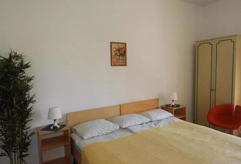 ベッドアンドブレックファースト Rooms Al Festival