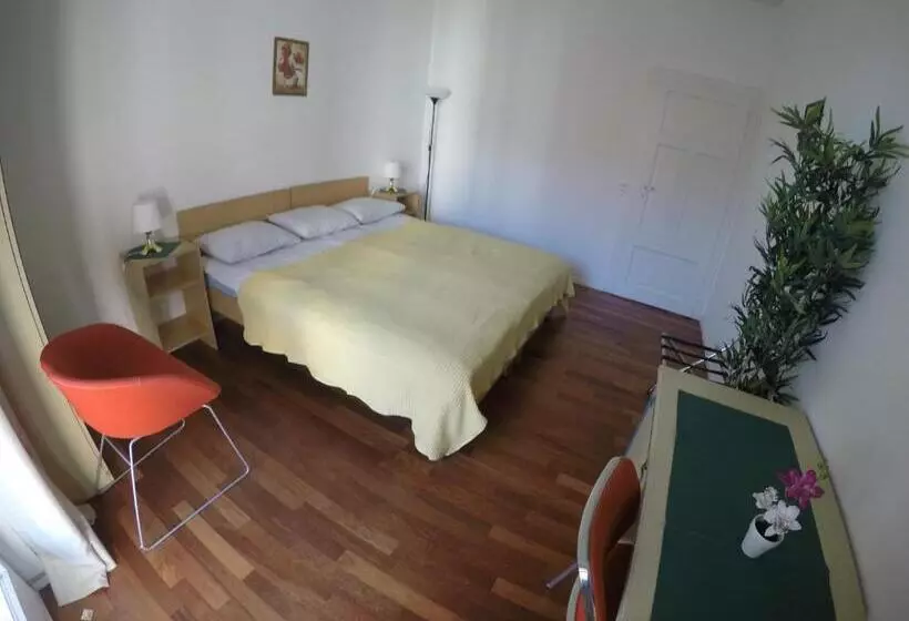 ベッドアンドブレックファースト Rooms Al Festival