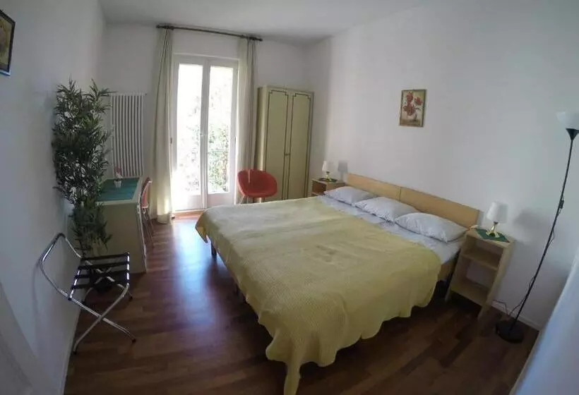 ベッドアンドブレックファースト Rooms Al Festival