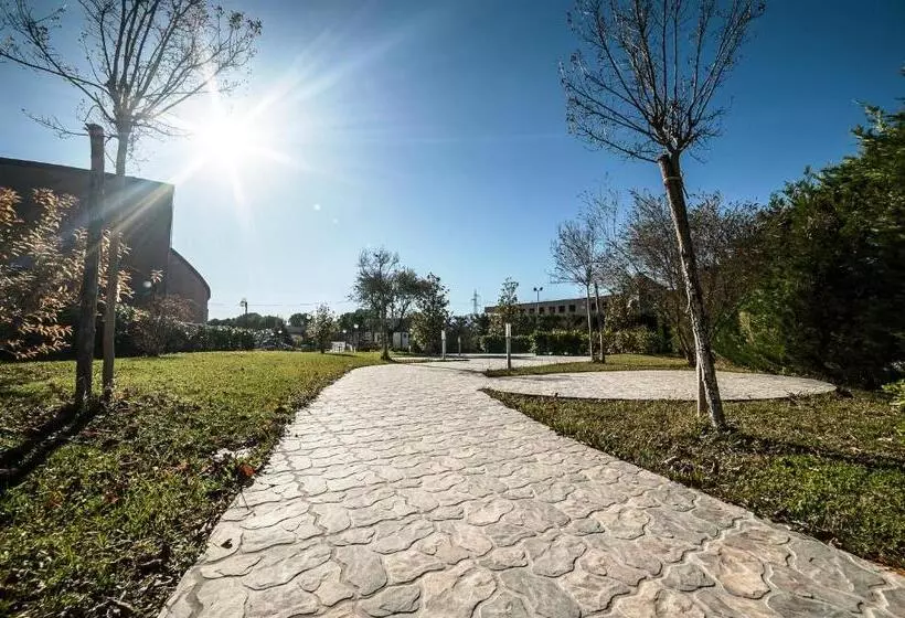 Hotelli Family Center