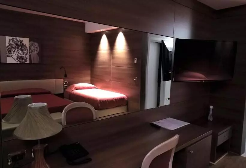 Hotelli Family Center