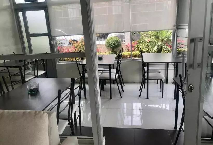 هتل Floresta Inn