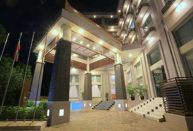 هتل Glorious Monywa