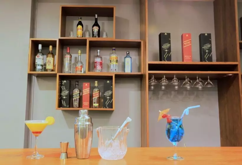 هتل Glorious Monywa