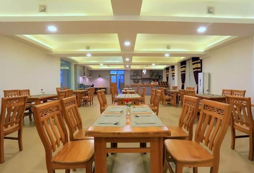 هتل Glorious Monywa