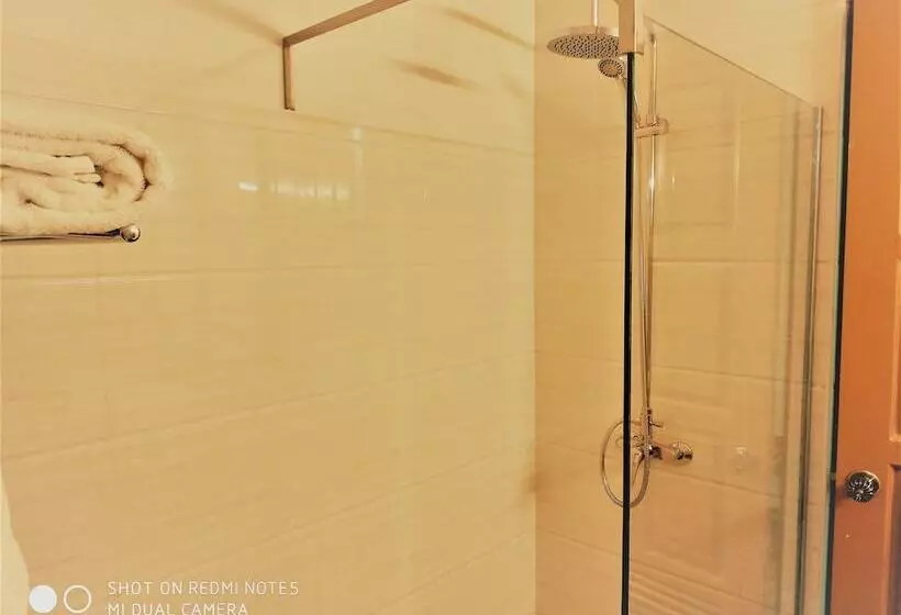 هتل Glorious Monywa