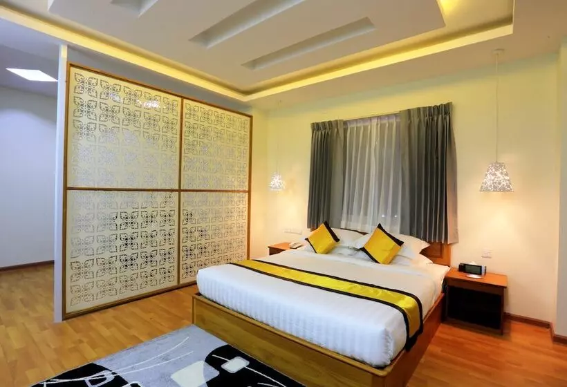 هتل Glorious Monywa