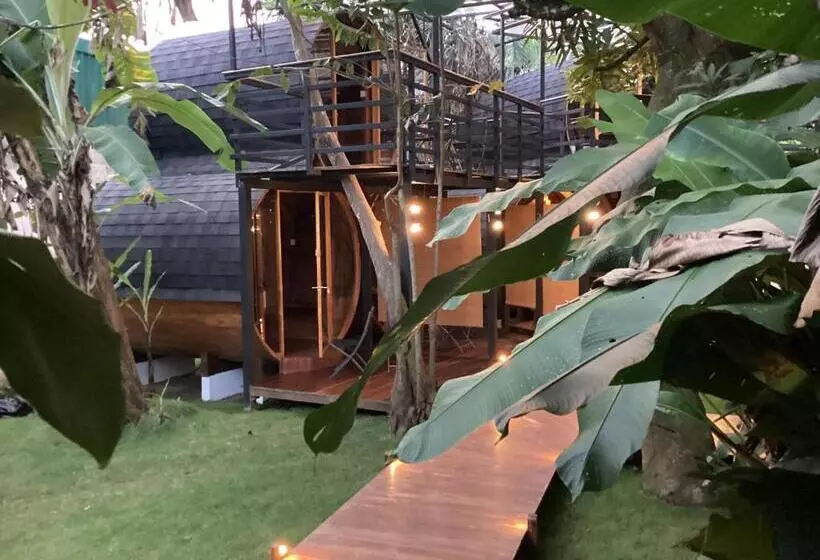 Hotelli Secret Garden