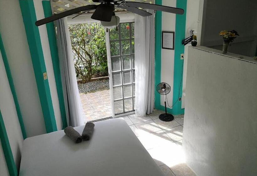 هتل Secret Garden