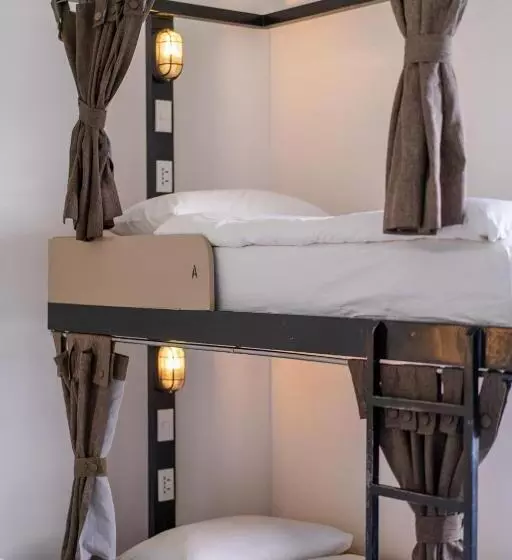 Hop Hostel