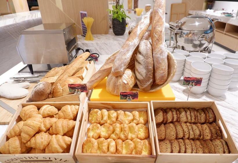 Отель Grand Kata Vip Kata Beach