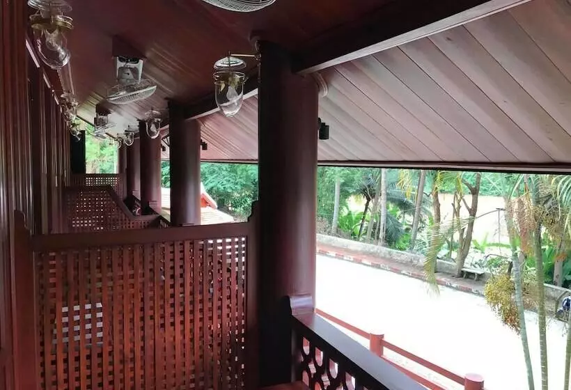 هتل Luang Prabang Villa Sirikili River View