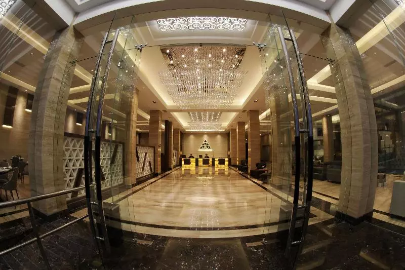 هتل Pyramid Suites