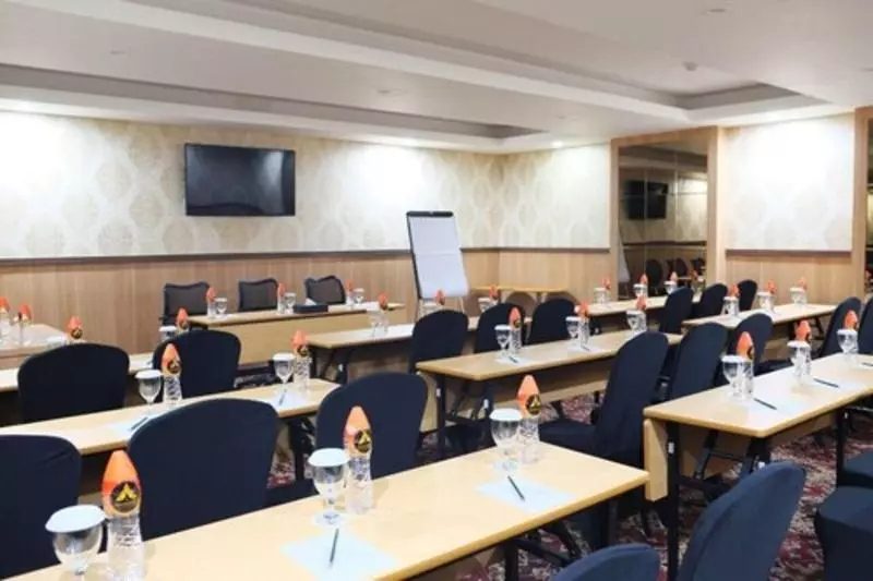 هتل Pyramid Suites