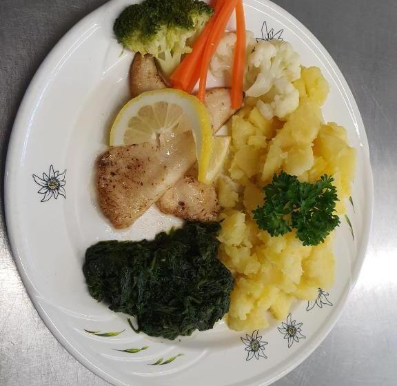 בית מלון כפרי Restaurant Linde