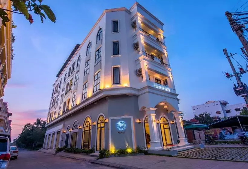 هتل Sky Palace Boutique