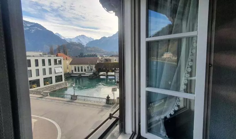The Aarburg Hotel & Café