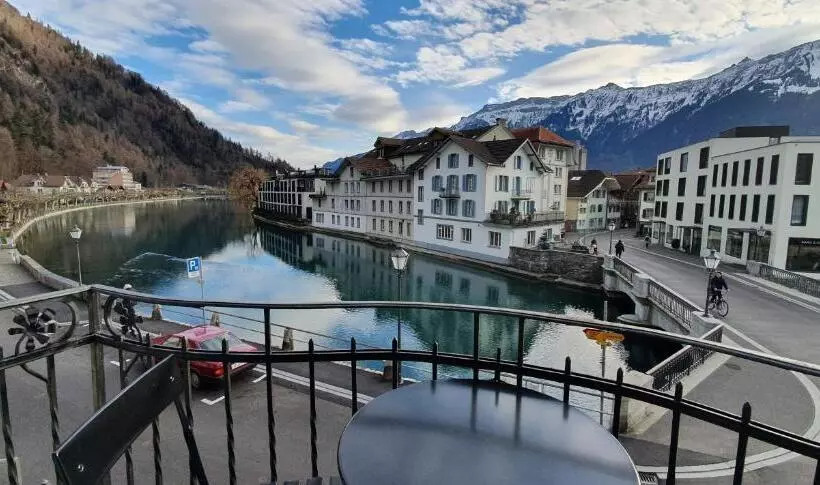 The Aarburg Hotel & Café