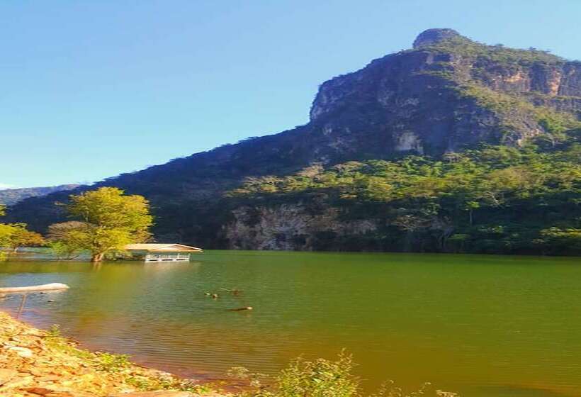 בית מלון כפרי Luang Prabang Villa Sirikili River View