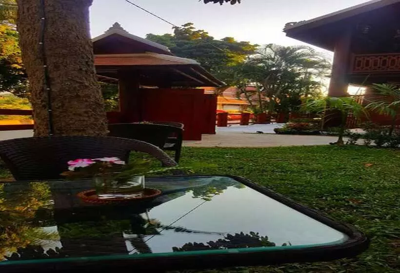 هتل Luang Prabang Villa Sirikili River View