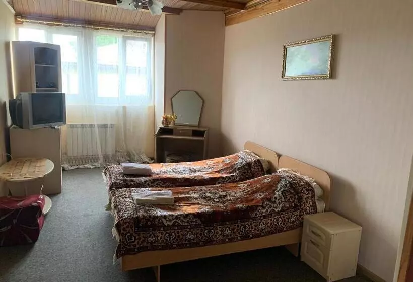 هتل Villa Yaryna