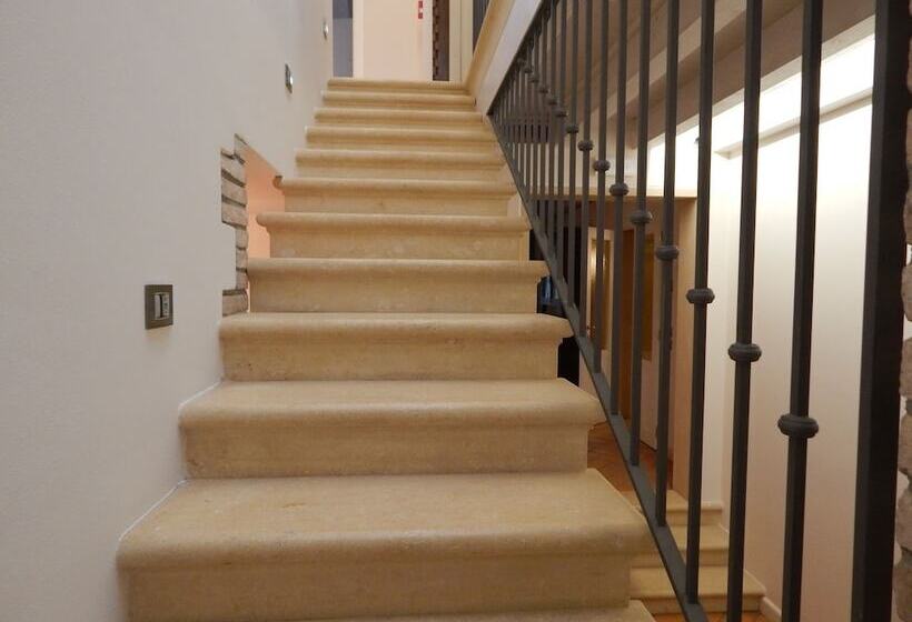 مبيت وإفطار El Pavejo