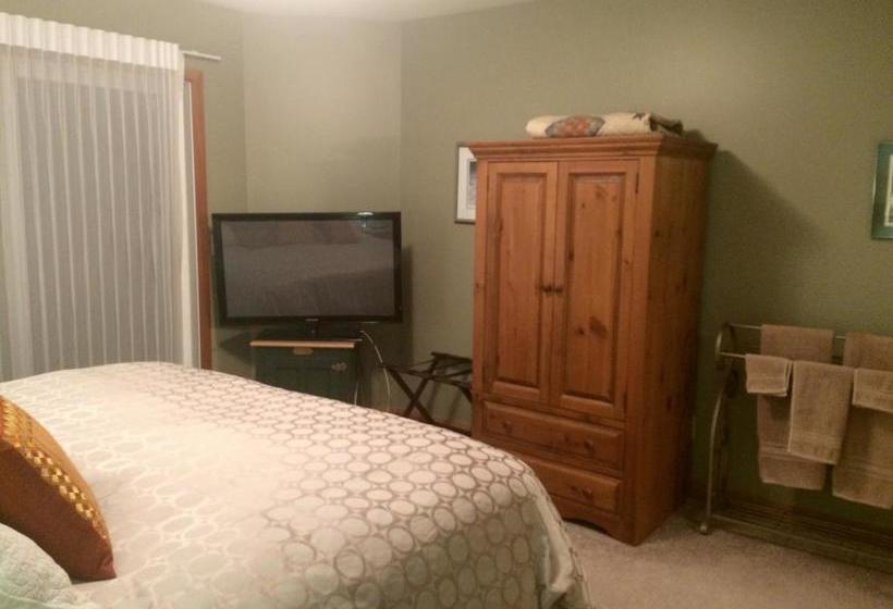 ベッドアンドブレックファースト The Poplar Inn