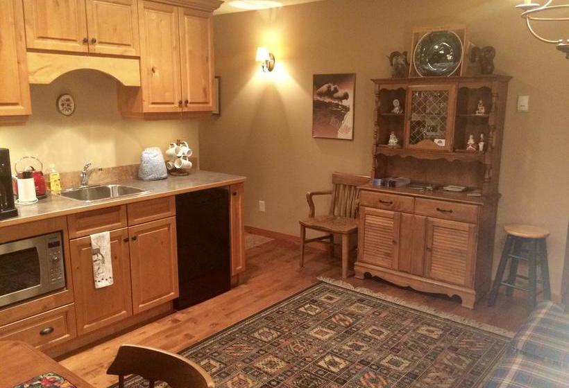 ベッドアンドブレックファースト The Poplar Inn