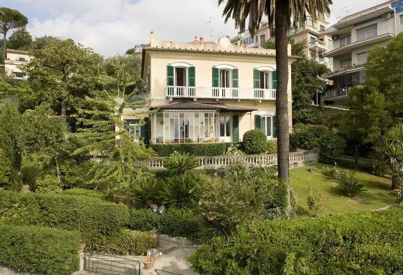 تختخواب و صبحانه Villa Olimpo