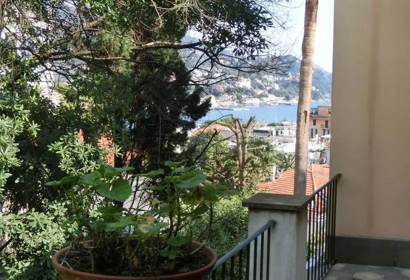 تختخواب و صبحانه Villa Olimpo